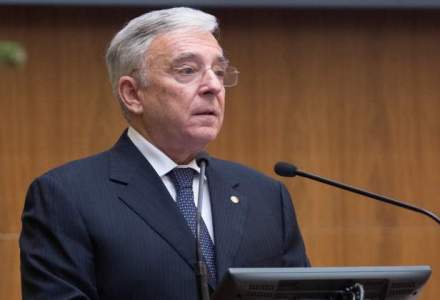 Isarescu: Romania mai are pasi de parcurs pana la adoptarea euro