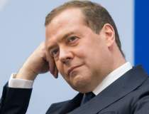 Medvedev, noi amenințări la...