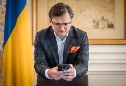 Ministrul ucrainean de externe a venit la București. ”Cei care ezită, practic sprijină agresiunea rusă”