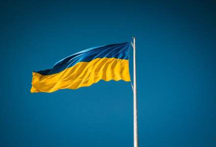 Un rus a fost arestat din cauza adidașilor în culorile drapelului ucrainean