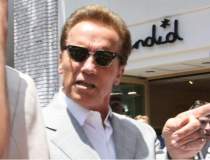 Schwarzenegger isi imprumuta...