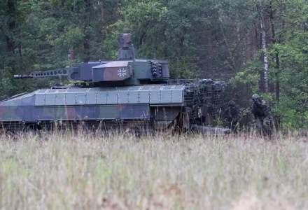 Parlamentul german aprobă trimiterea de armament greu în Ucraina