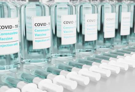 OFICIAL | Începe administrarea dozei patru de vaccin împotriva COVID-19 și în România
