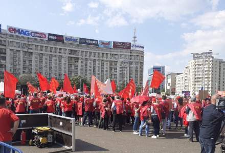 Sindicaliștii de la Poșta Română protestează în fața Guvernului