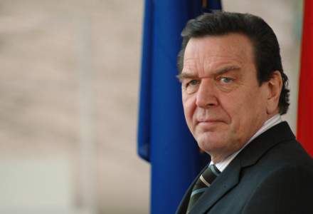Fostul cancelar Gerhard Schroeder a demisionat de la conducerea companiei ruse de stat Rosneft