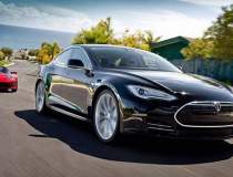 Tesla Model S rupe o noua...