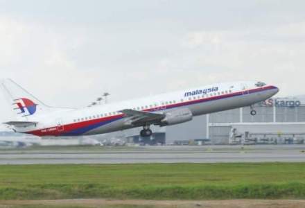 Un fragment de avion gasit pe o plaja a Insulei Reunion ar putea fi al cursei malaysiene disparute