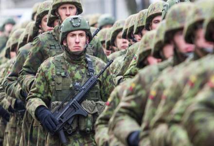 NATO se "reconfigurează" în fața amenințării rusești. Peste 300.000 de militari vor apăra flancul estic al alianței