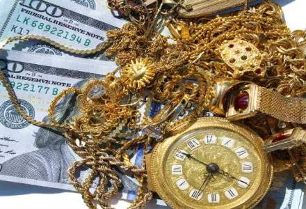 Ce colectioneaza parlamentarii: bijuterii, ceasuri, masti, vaze, tablouri de zeci de mii euro