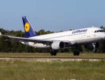 Stewardesă Lufthansa:...