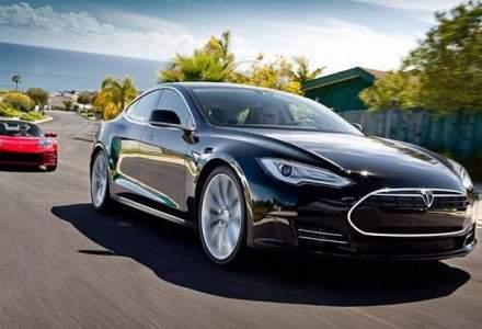 Tesla pierde mai bine de 4.000 de dolari la fiecare masina vanduta