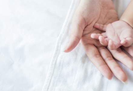 Asociaţia Mamprenoare: Noile modificări, o lovitură pentru mamele-anteprenor