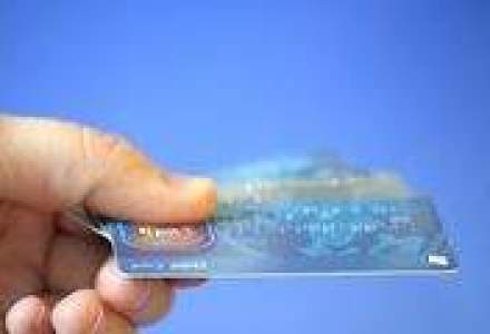 Credit Europe Bank incurajeaza clientii sa plateasca cu cardurile de credit in strainatate