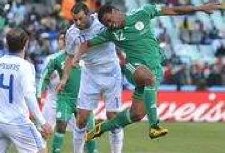 Grecia vs. Nigeria - Economie si fotbal: 2-1
