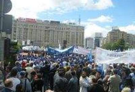 Proteste la Cotroceni impotriva legilor austeritatii