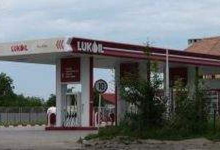 LukOil a scumpit carburanti cu peste 4%