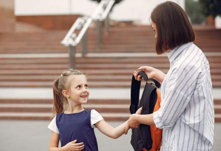 Părinții, dați peste cap de schimbările din noul an școlar. Mulți și-au mutat concediile și sunt mai atenți la cheltuieli