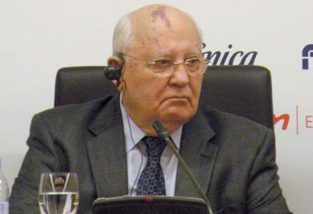 Rușii stau la coadă pentru a-și lua rămas bun de la Gorbaciov: Putin lucrează și este prea ocupat pentru a participa la ceremonie