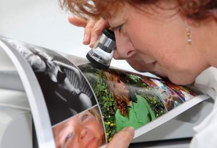 Cewe: Romanii developeaza 200-300 de fotografii pe an, in special de la aniversari si din vacante