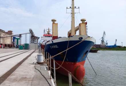 FOTO | Prima navă cu cereale din Ucraina a plecat din Portul Galați spre Grecia