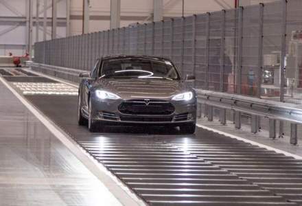 Tesla a deschis prima fabrica din Europa. Primele masini electrice sunt gata luna aceasta