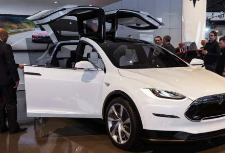 Tesla a lansat Model X, una dintre cele mai sigure masini din lume [VIDEO]