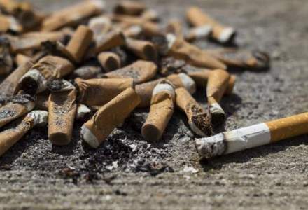 Parisul ii va amenda pe fumatorii care arunca mucurile de tigari pe strada