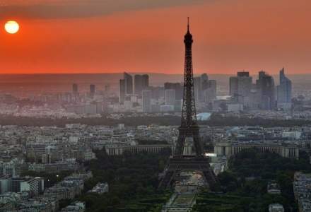 Întuneric în Orașul Luminilor: Turnul Eiffel o să fie iluminat cu porția în scopul economisirii energiei