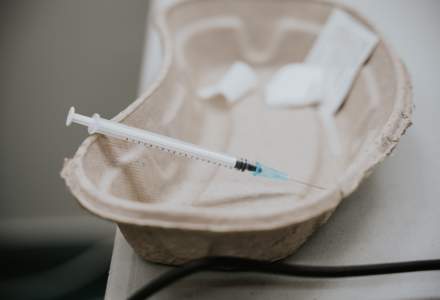Vaccinul antigripal este de acum disponibil în farmaciile din România