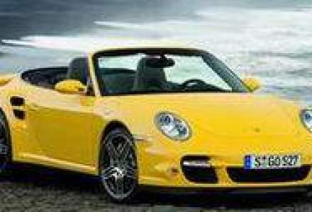 Porsche testeaza trei modele electrice Boxster