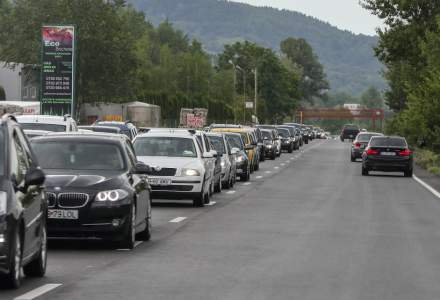 Coloane de mașini pe ambele sensuri ale DN1, în zona stațiunilor montane