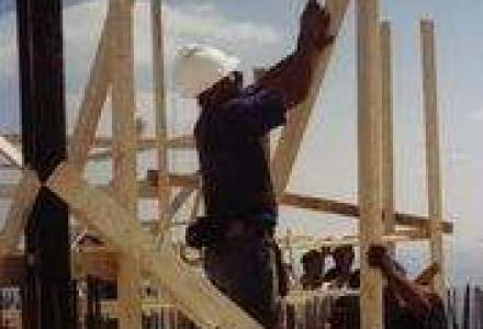 INS: Volumul lucrarilor de constructii a crescut fata de mai cu 46,7%