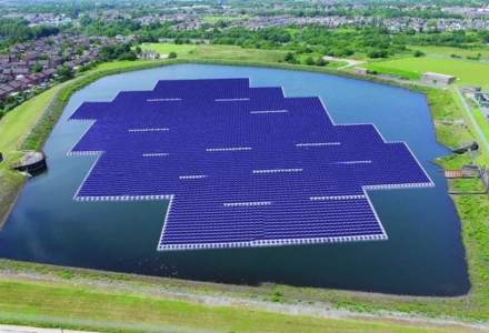 Marea Britanie va construi cel mai mare sistem plutitor de energie solara din Europa: investitia, peste 5 mil. USD