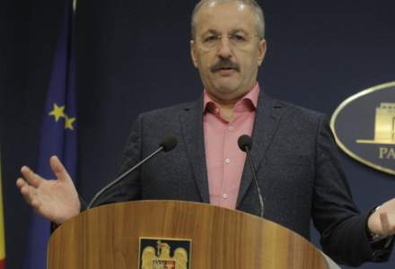 Dîncu a demisionat: Nu pot colabora cu președintele României, șeful suprem al Armatei