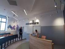 Accenture investește peste...