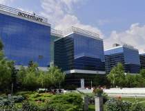 Accenture: Avem peste 300 de...
