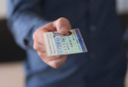 Bucureștenii vor avea cărți de identitate electronice începând din vara lui 2023