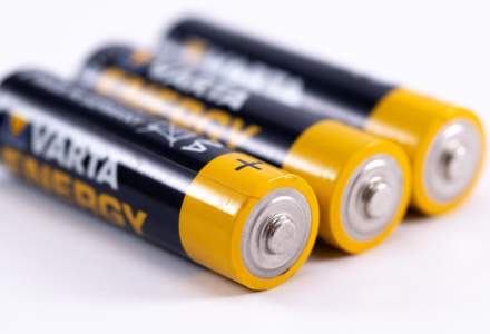 Reguli noi de la UE pentru producătorii de baterii. Cum vor deveni acestea mai ecologice și mai ușor de înlocuit