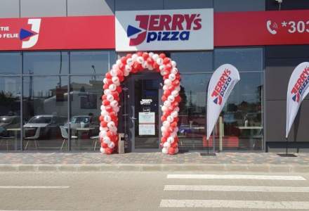 Lanțul Jerry’s Pizza a devenit viral după reținerea lui Andrew Tate: internauții cred că l-a dat de gol cutia de pizza