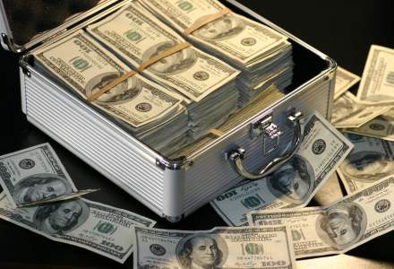 O contabilă a furat 29 de milioane de dolari de la o familie de milionari din Texas