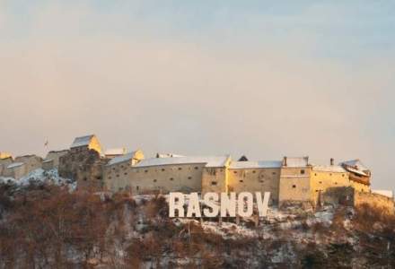 Cetatea Rasnov, printre cele mai frumoase zece castele "de zapada" din lume