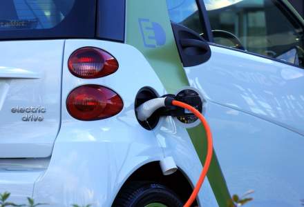 Peste 10.000 de mașini electrice s-au cumpărat în România, în 2022