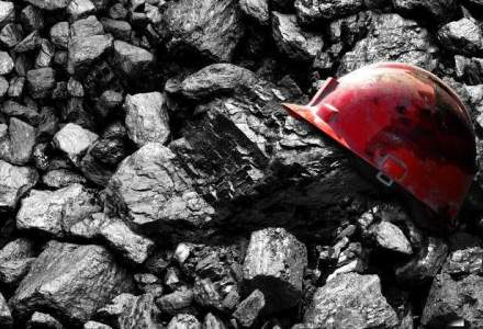 Protest spontan al minerilor din Valea Jiului dupa intrarea in insolventa a CE Hunedoara
