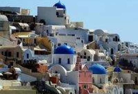 Criza va taia in acest an 7-8% din veniturile din turism ale Greciei