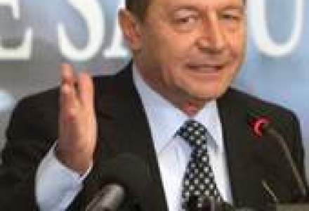 Basescu a cerut Guvernului sa prioritizeze investitiile din bani publici