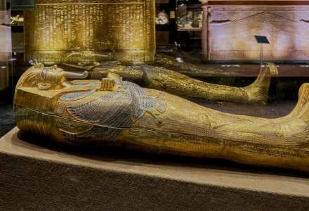 Descoperire uimitoare în Egipt: O mumie de aur veche de 4.300 de ani