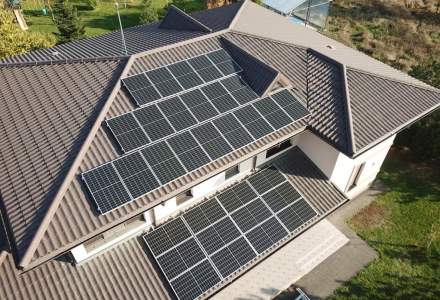 E-acumulatori.ro, vânzări aproape triple de sisteme fotovoltaice și soluții de energii regenerabile în 2022