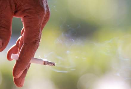 Lege: Fumatul interzis în școli și pe o rază de 200 de metri în jurul acestora