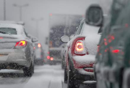 Iarna lovește România în plin: Drumuri și porturi paralizate de vremea rea