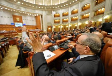 A inceput prima sesiune parlamentara din 2016